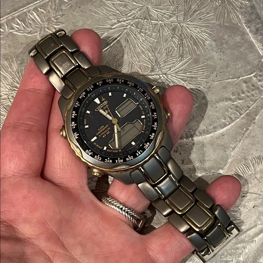 CITIZEN ECO-DRIVE Solar Titanium Dual-Display men’s watch
